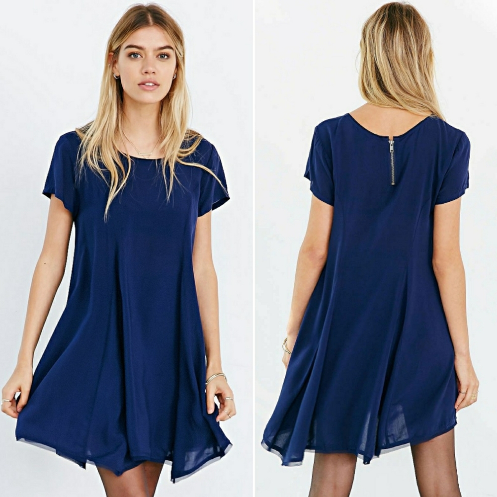 UO Witchy T-shirt Dress in Blue